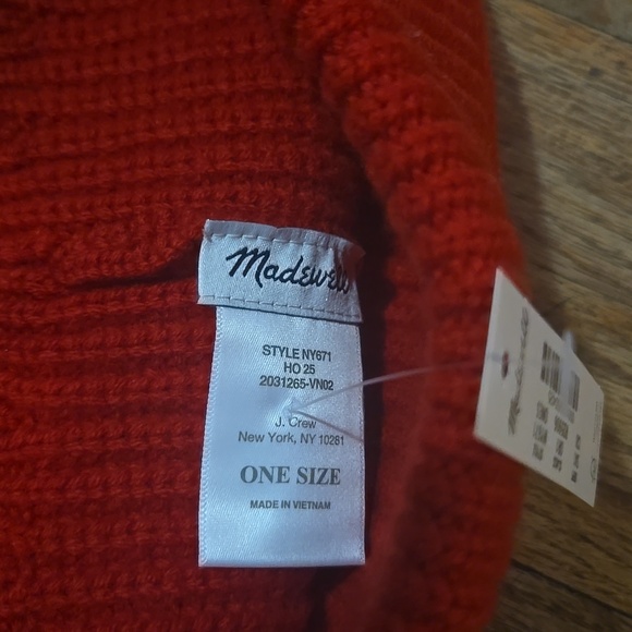 Madewell Beanie Hat - Picture 5 of 5